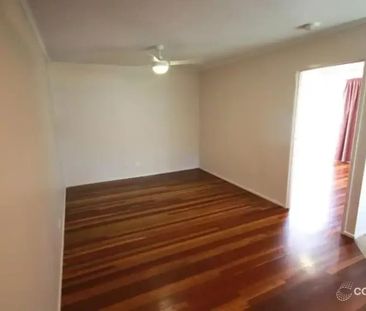 "Stylish, quiet, and close to everything." - Photo 1