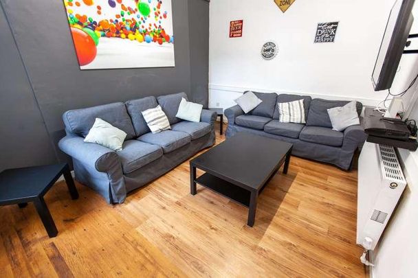 Deane Road, L7 - Photo 1