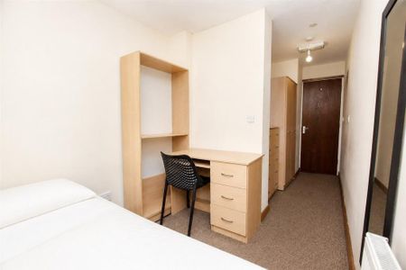 7 bedroom house to rent - Photo 3