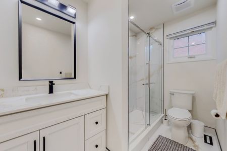 For Lease - 104 Pentland Crescent, Vaughan, Ontario - Photo 4