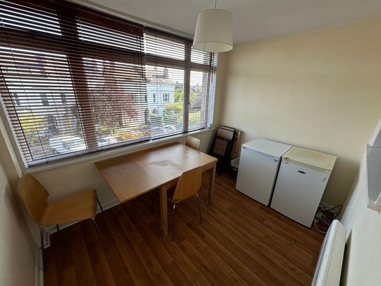 4 bedroom flat to rent - Photo 1