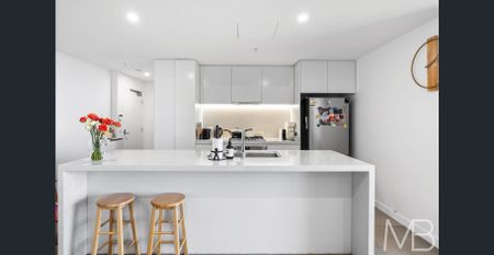 MODERN COMFORT & URBAN CONVENIENCE - Photo 5