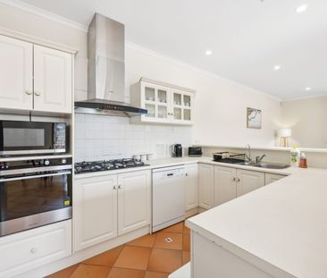 Stunning Family Home in Magill - Photo 5