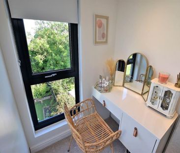 4 Bedroom Semi Detached To Let - Photo 5