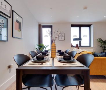 3 bedroom flat to rent - Photo 4