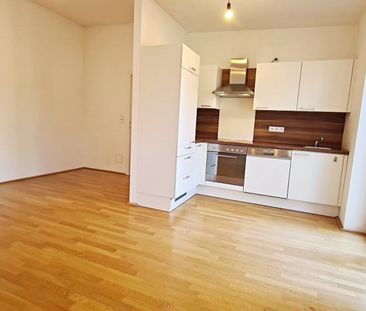 GRÜNBLICK, 78 m2 Altbau mit 14 m2 Balkon, 2 Zimmer, Komplettküche, ... - Photo 3