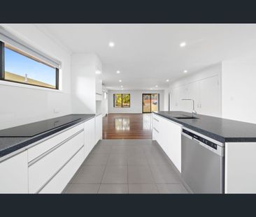 12 Bisset Place, McDowall, Qld 4053 - Photo 1