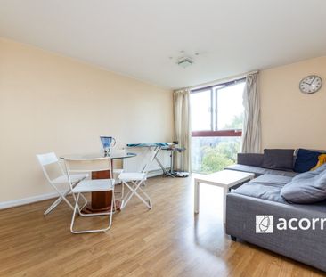 Flat to rent - Asher Way, London, E1W - Photo 4