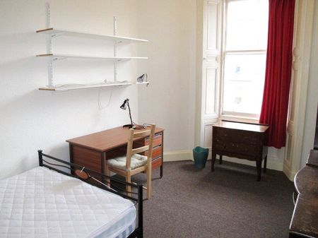 4 bedroom apartment to rent - Photo 2
