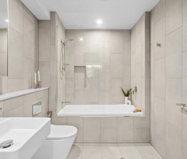 Flawless modern comfort and convenience - Photo 6