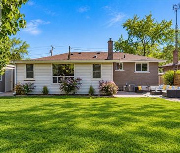 388 APPLEBY Line, Burlington, Ontario, L7L2X8 - Photo 1