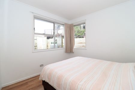 4 Bedrooms House Close To Lloyd Elsmore Park - Photo 4