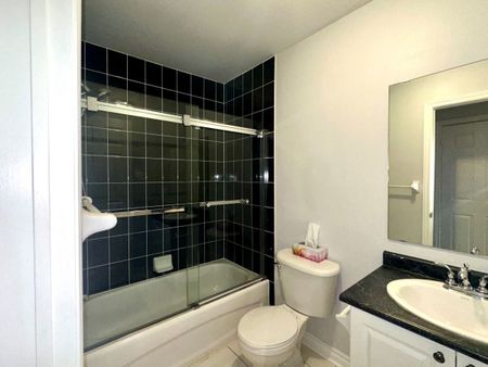 For Lease - 346 Riverstone Drive, Oakville, Ontario - Photo 3