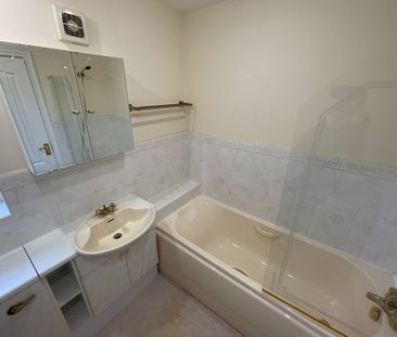 4 bedroom to let - Photo 6