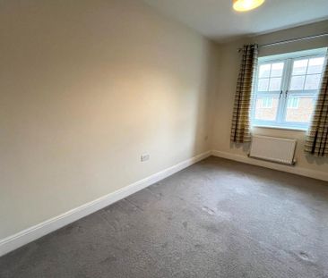 3 bedroom semi-detached house to rent - Photo 6