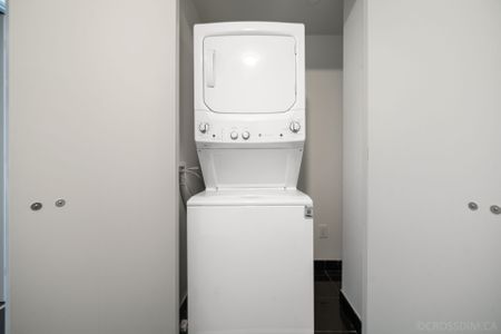 For Lease - 11 Yorkville Avenue Unit# 3209, Toronto, Ontario - Photo 2