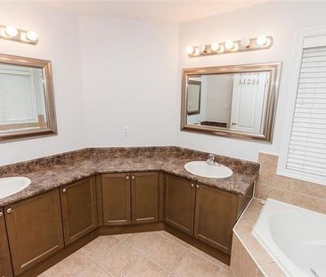 For Lease - 31 Morisot Avenue, Vaughan, Ontario - Photo 6