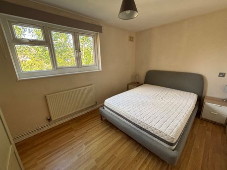 1 Bed Flat, North Road, W5 - Photo 3