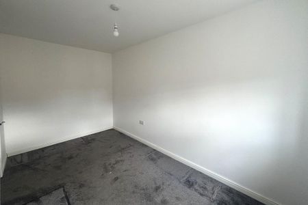 2 bedroom semi-detached house to rent - Photo 4