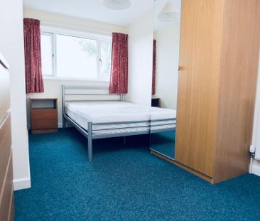 6 bedroom house to rent - Photo 4