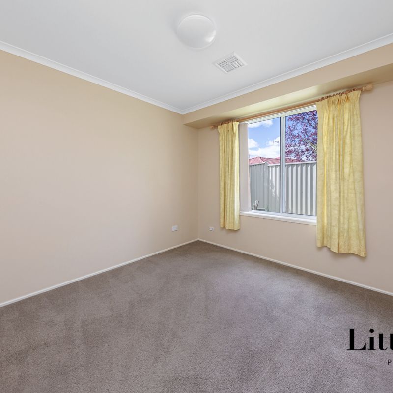 19 Patrick Brick Court, Queanbeyan NSW 2620 - House For Rent | Domain - Photo 1
