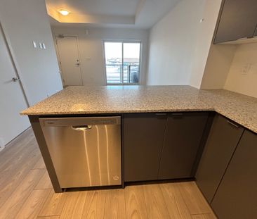 For Lease - #5-20 Lytham Green Circle, Newmarket, Ontario - Photo 3