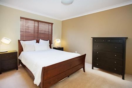 Stylish, Sun Drenched and Ideally Located - Photo 2