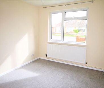 Bernina Avenue, Waterlooville - Photo 5