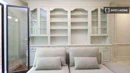 3 room luxury Apartment for rent in Madrid, Spain - Photo 5