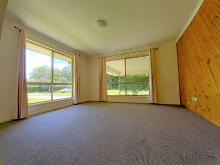 Experience the perfect blend of comfort, style, and convenience in Cooroy - Photo 2