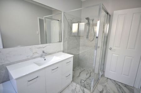 BRAND NEW - 5x3 Family Home + All the Extras - Photo 3