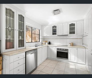 Light-Filled Family Townhouse with Courtyard & Dual Access - Photo 5