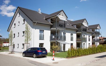 Moderne 2 Zimmer - Dachgeschosswohnung mit Balkon in Leuggern - Foto 5