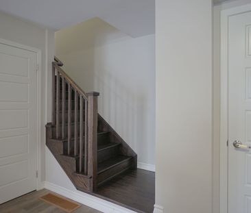 For Lease - 986 Alder Gate, Milton, Ontario - Photo 5