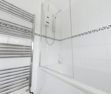 3 bedroom semi-detached house to rent - Photo 6