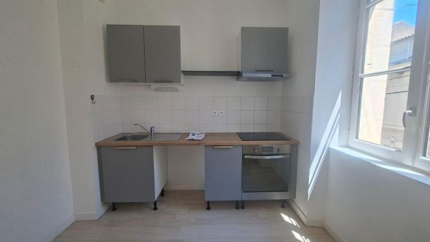 Location Appartement 3 pièces 71m² POITIERS 86000 - Photo 1