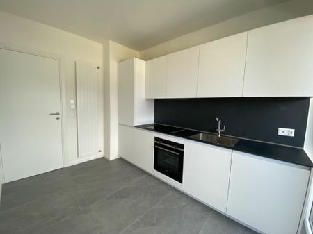 3.5 locali completamente ristrutturato - Photo 3