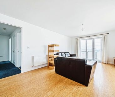 Flat to rent - Macarthur Close, Erith, DA8 - Photo 6