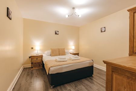 Netley Hall Cottages - Photo 5