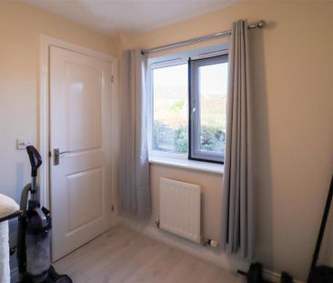 3 bedroom semi-detached house to rent - Photo 4