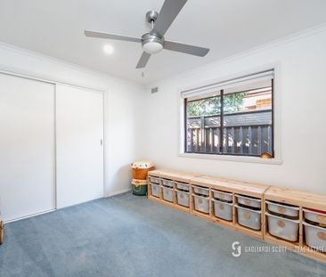 Updated 4 Bedroom Home - GV Health Precinct! - Photo 6