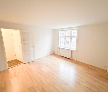 Dejlig 2-værelses lejlighed med altan til foråret - Foto 3