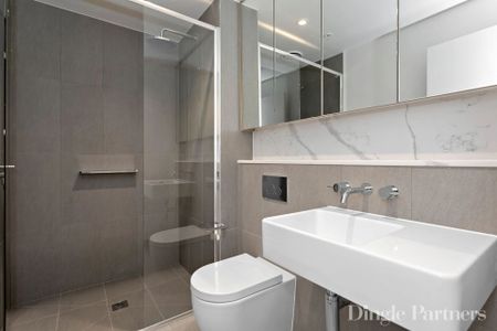 MODERN LIVING IN SOUTHBANK! - Photo 4