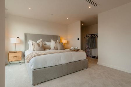 5 bedroom semi-detached house to rent - Photo 3