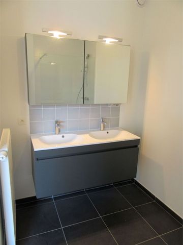 Luxe penthouse met 3 slaapkamers, groot terras(en) en ondergrondse parking. - Photo 5