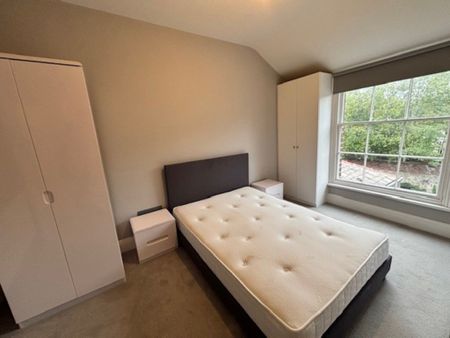 West Cliff, Preston - Photo 3