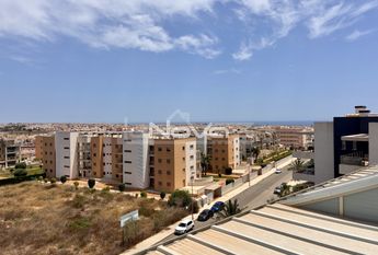 Comfortable 3 bedroom penthouse in Green Hills urbanizat