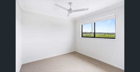 NEAR NEW 3 BEDROOM TERRACE HOME WITH DUCTED HEATING & COOLING - Photo 2