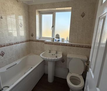 1 bedroom semi-detached house to rent - Photo 3