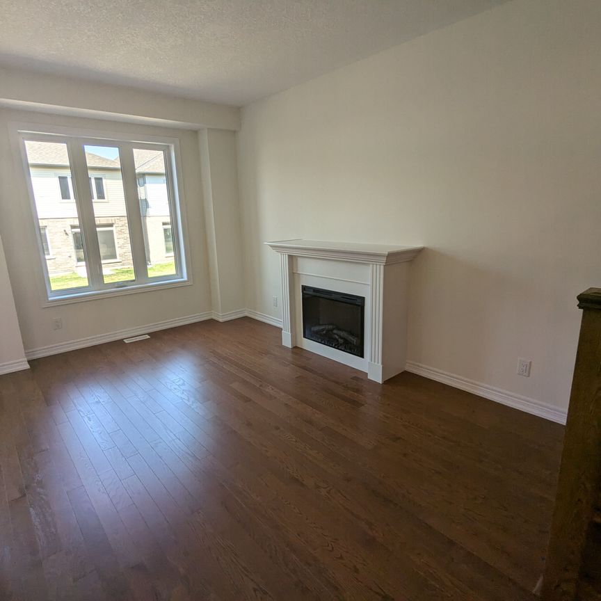 For Lease - 203 BROADACRE Drive, Kitchener, Ontario - Photo 1